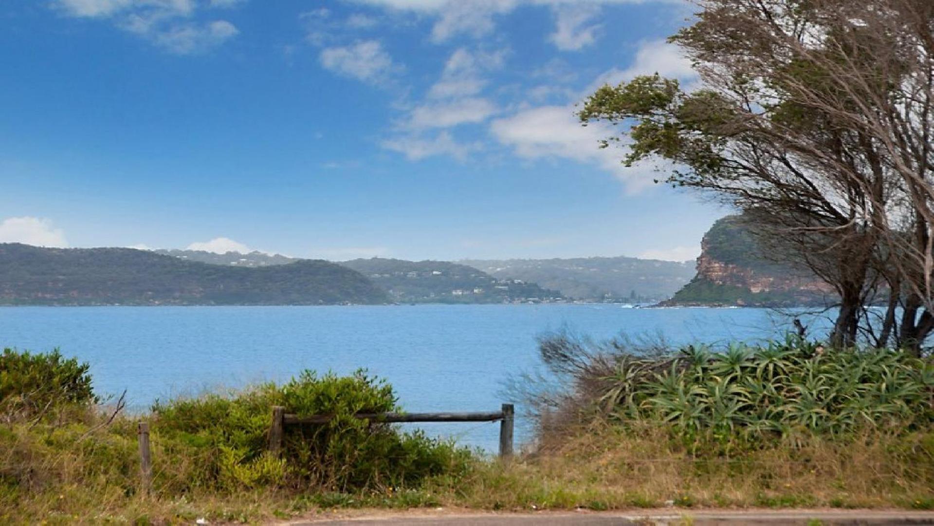 Sunshine Retreat - Umina Beach Villa Exterior photo